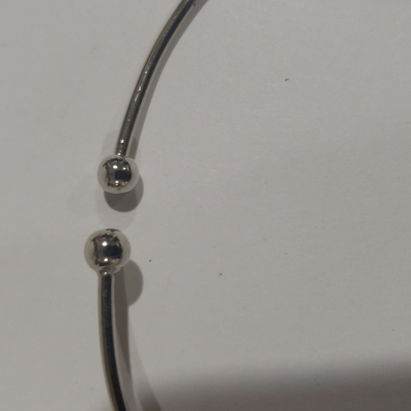 Minimal Silver Knot Necklace – Stylish Choker Pendant, Modern Jewelry for Women - Picture 7 of 9